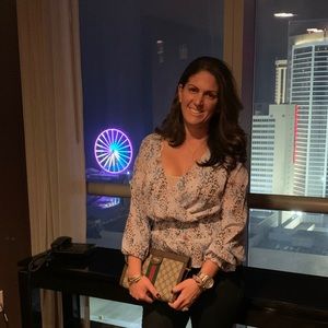 Meet your Posher, Angela